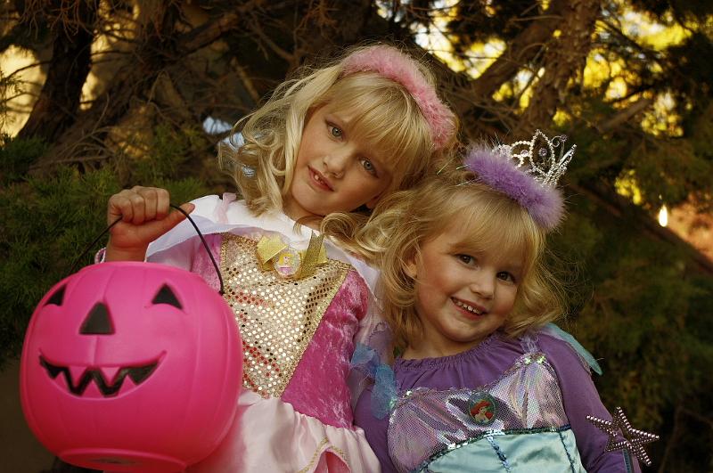 Halloween Princesses3 2010w.jpg